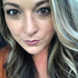 Meet your Posher, Nickie